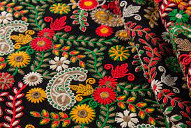 نگاهی به سوزن دوزی از صنایع دستی سیستان و بلوچستان